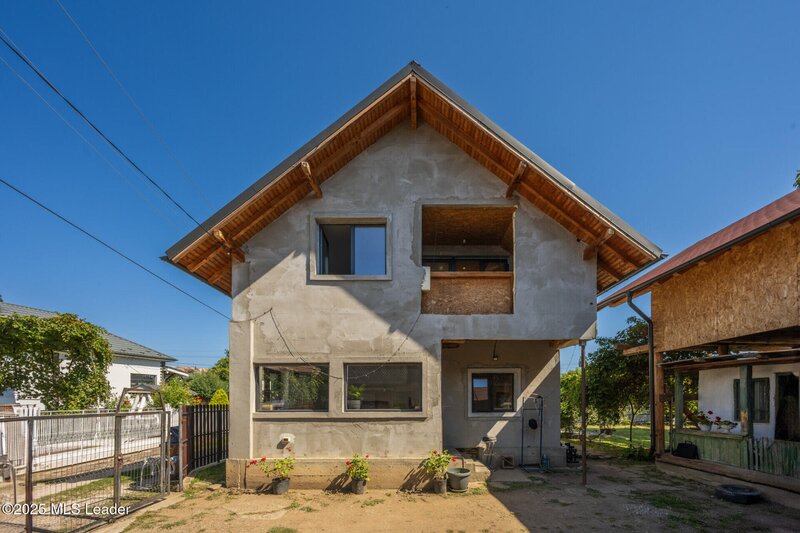Casa de vanzare